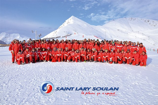 Group snow  lessons with ESF