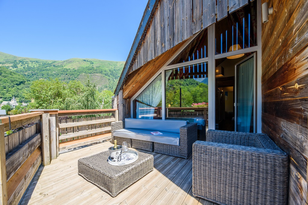 HPH33 - NESTE DE JADE - VIGNEC - CHAMBRE_FAMILIALE_4 TERRASSE - © HOTEL NESTE DE JADE HPH33 - NESTE DE JADE - VIGNEC - CHAMBRE_FAMILIALE_4 TERRASSE