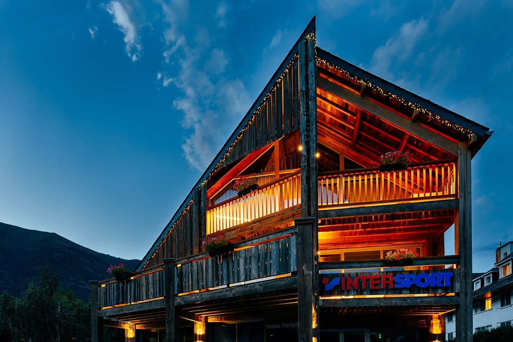 HPH33 - NESTE DE JADE - VIGNEC - EXTERIEUR NUIT_1 - © HOTEL NESTE DE JADE HPH33 - NESTE DE JADE - VIGNEC - EXTERIEUR NUIT_1