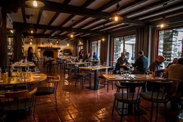 HotelMirNov19 (1 sur 61)-Salle du restaurant WEB
