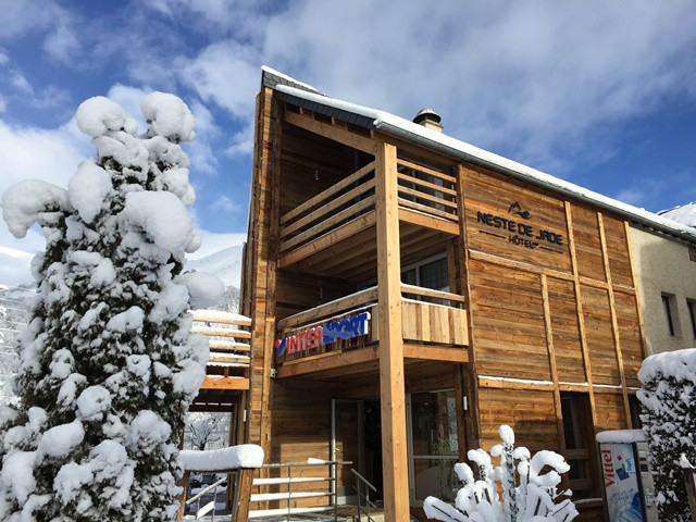 NESTE DE JADE EXT FACADE 01-2017