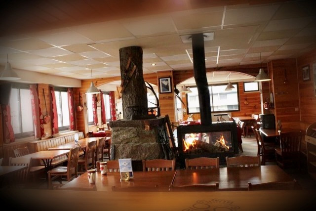 O chalet 1700-SALLE2 WEB