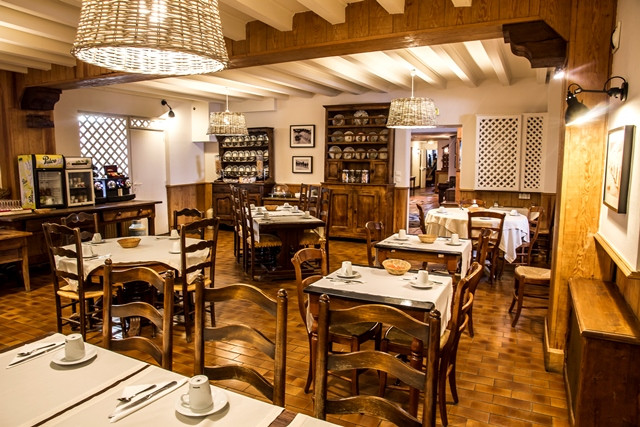 RESTAURANT LA PERGOLA-SALLE PDJ