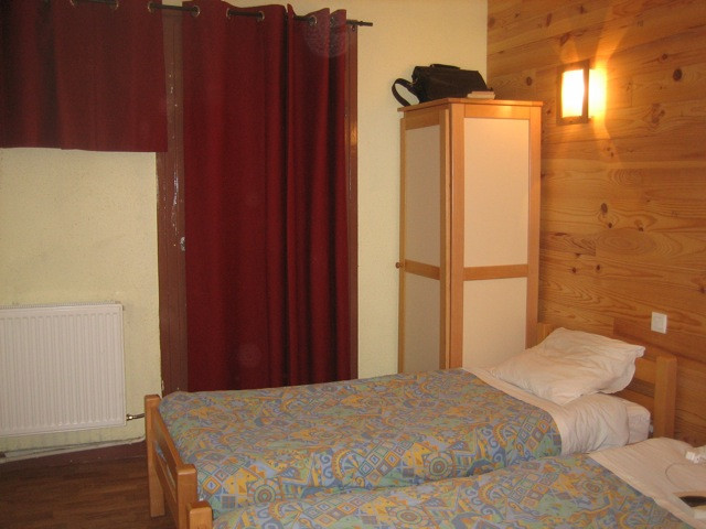 chambre-2---fenetre