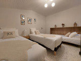 Le-Chalet-des-[O]-Hortensias-Chambre2-3-lits1 web