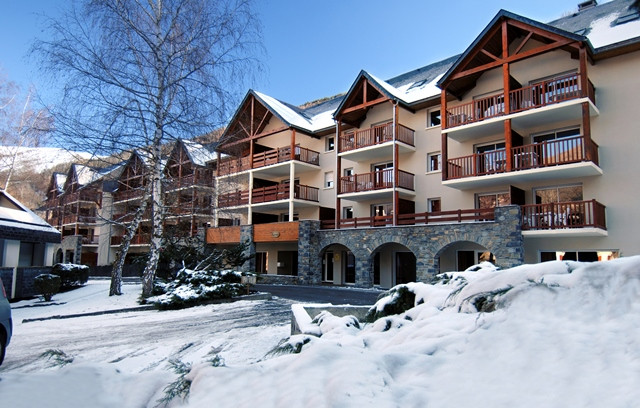 2640-saint-lary-soleil-daure-facade-web-272508