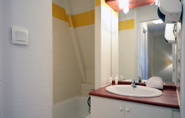 2640-saint-lary-soleil-daure-sdb-web-272523