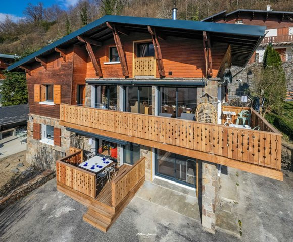 4 BRUN Chalet Comfort @Birrien vue chalet WEB