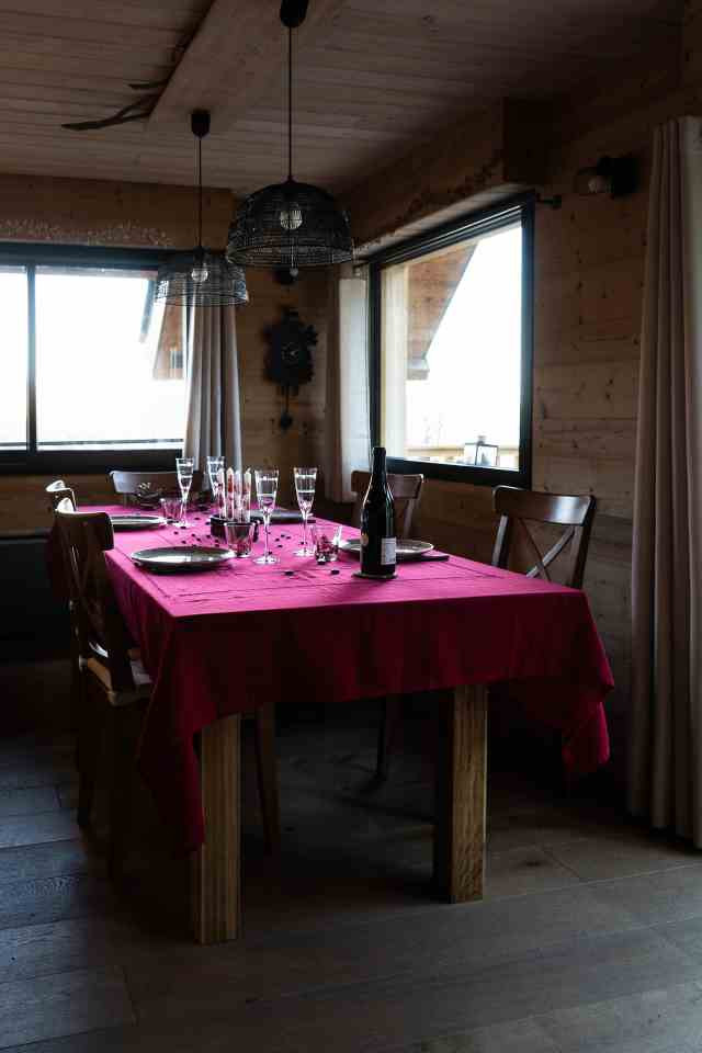 Bour Chalet 36 table à manger