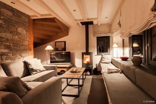 HAUTS-ST-LARY-SAILHAN-GITE-ESPIAUBE-SALON