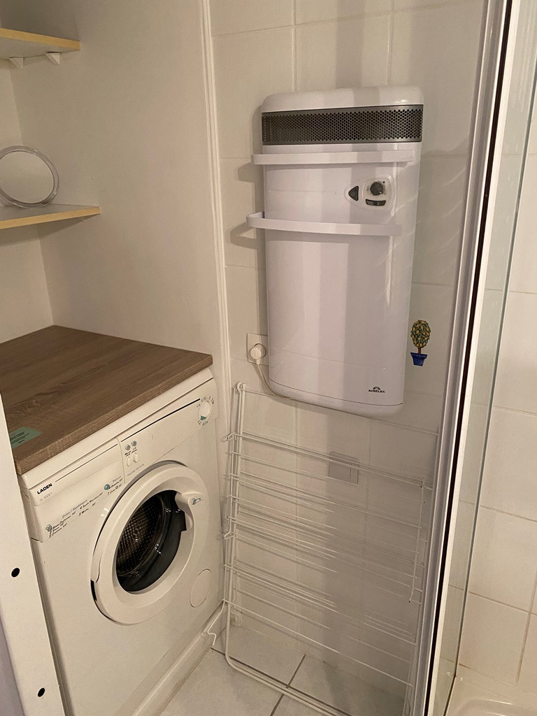 LEGRAS  LA TOUR A19 - SDB LAVE LINGE