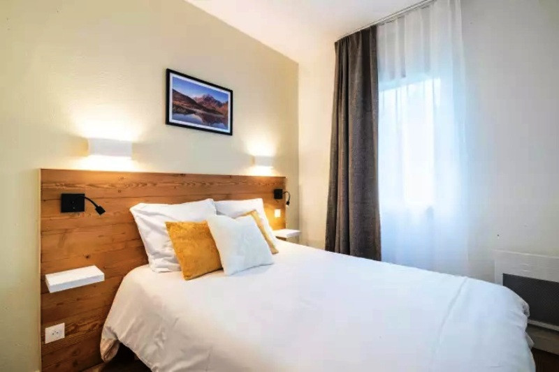 PEREZ rives de l aure n°8 chambre