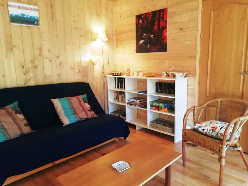 ROUBET Appt rue des isards salon