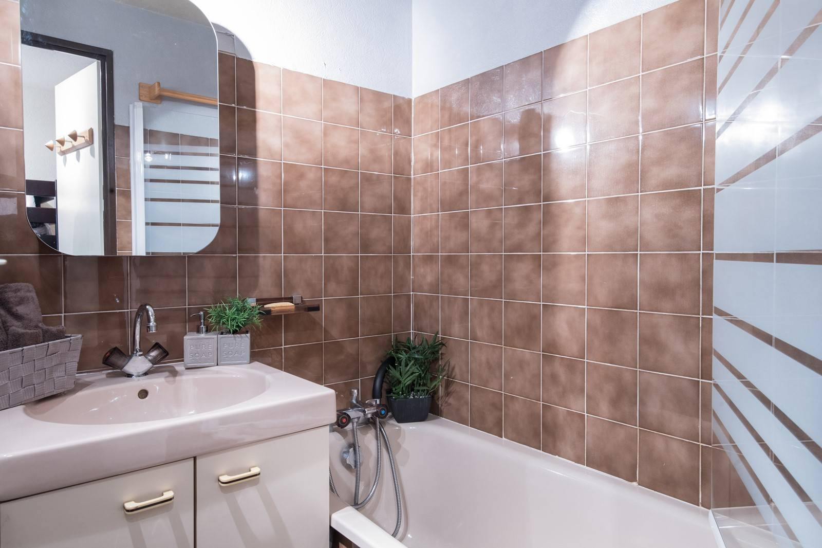 _clients_106517002_photos_129h_8545477