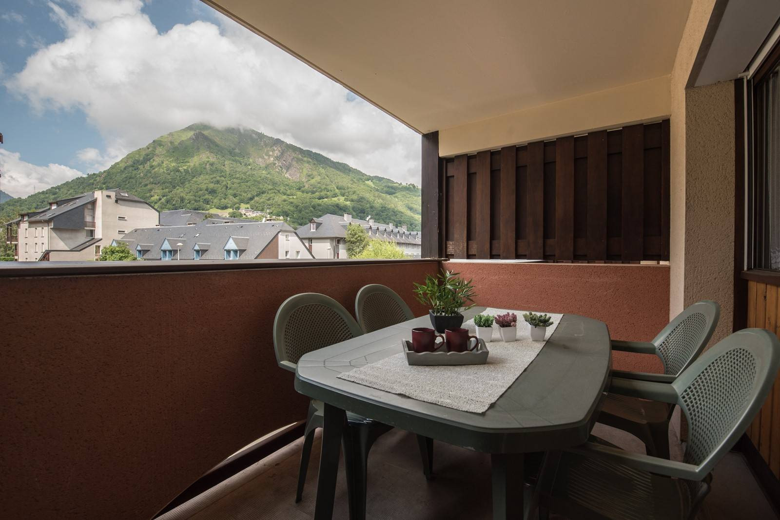 _clients_106517002_photos_158j_7928506