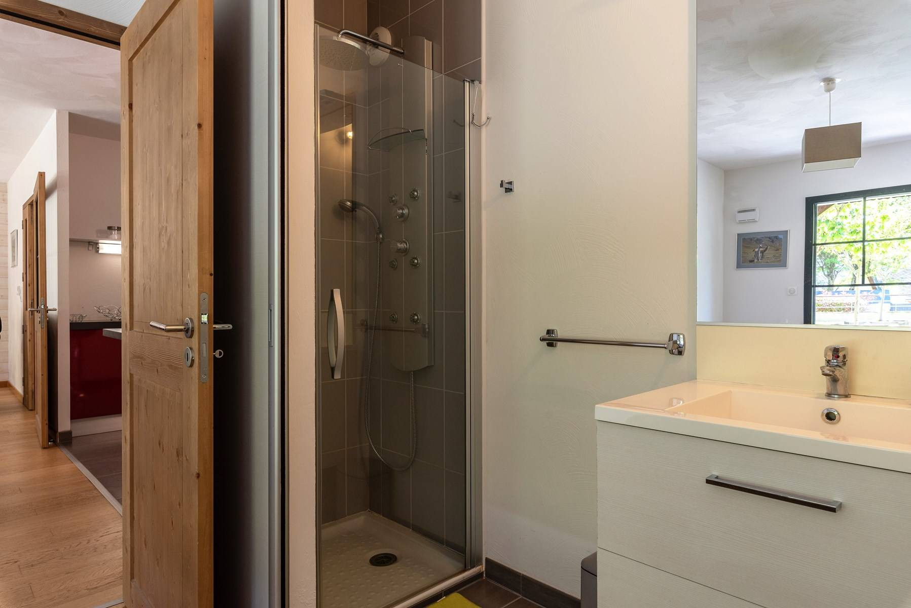 _clients_106517002_photos_168i_7928631