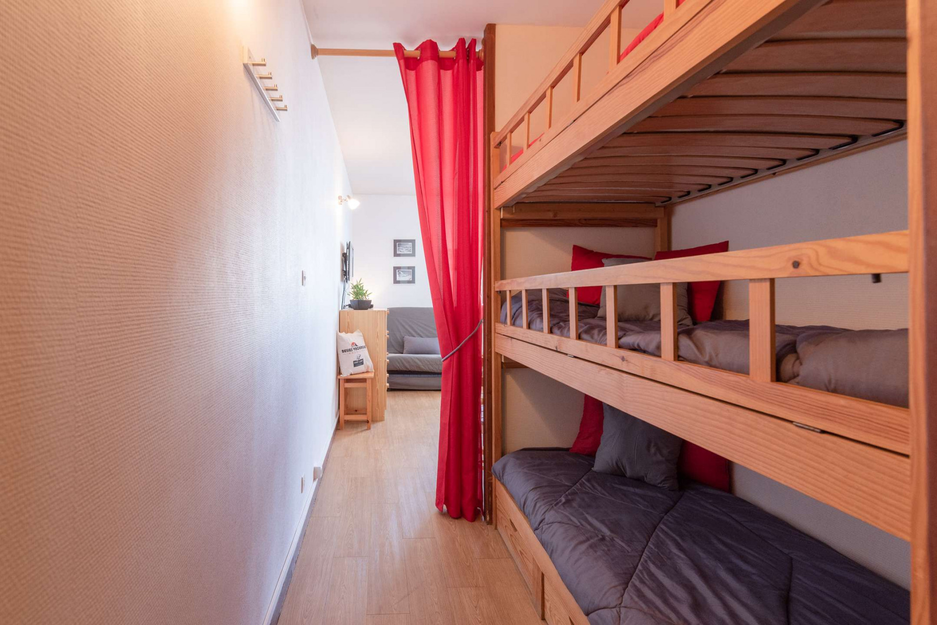 _clients_106517002_photos_235f_8281797 _clients_106517002_photos_235f_8281797