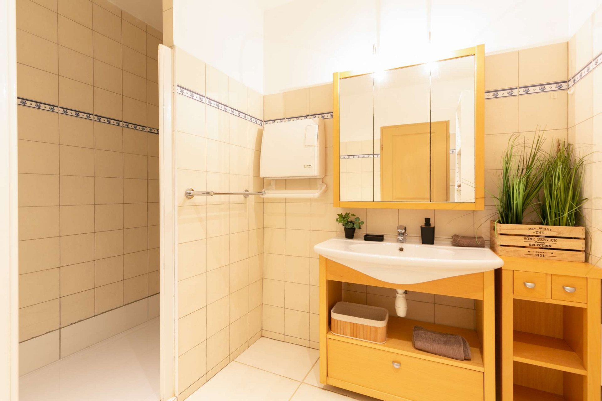 _clients_106517002_photos_594f_8223716 _clients_106517002_photos_594f_8223716