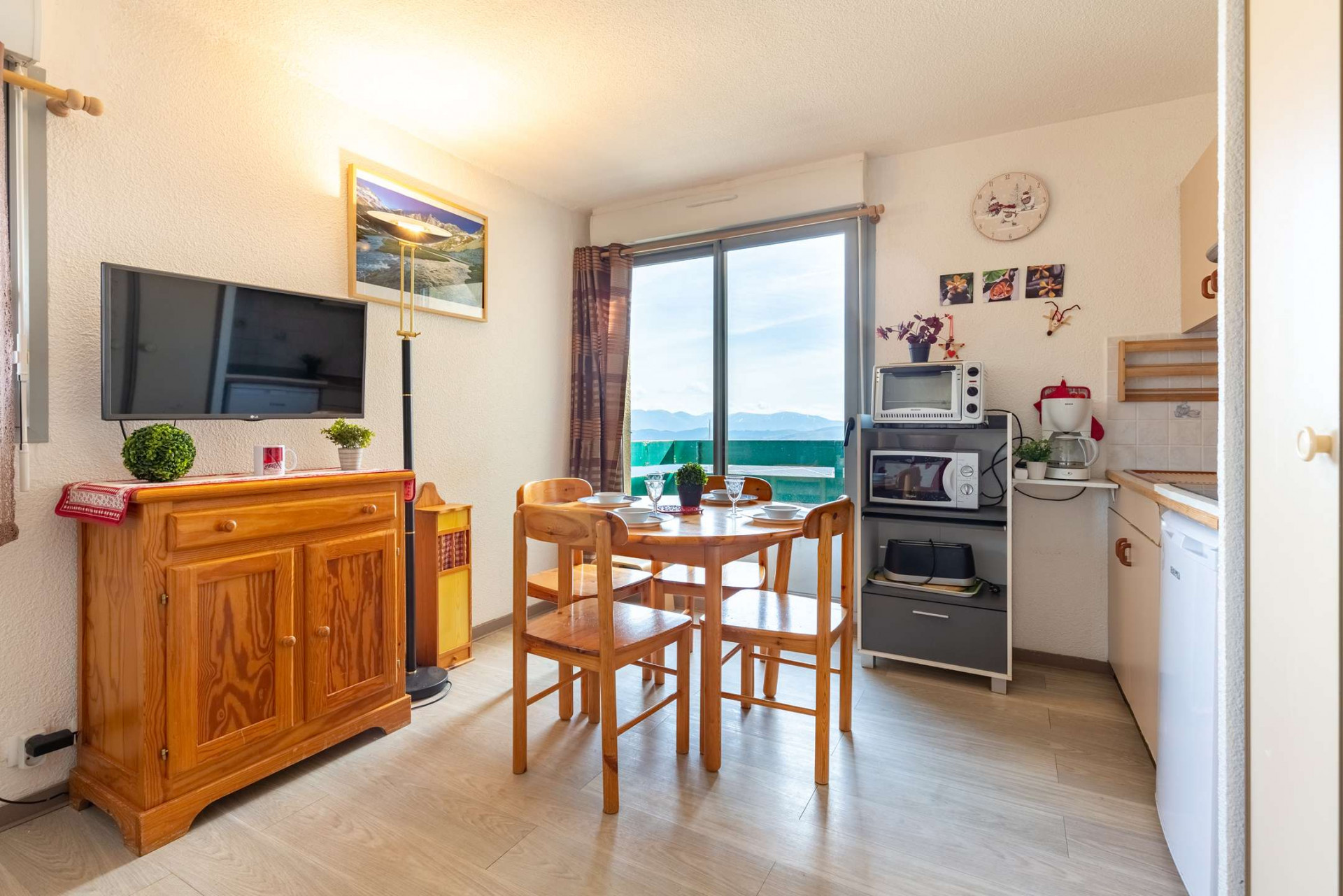 _clients_106517002_photos_608a_8284185