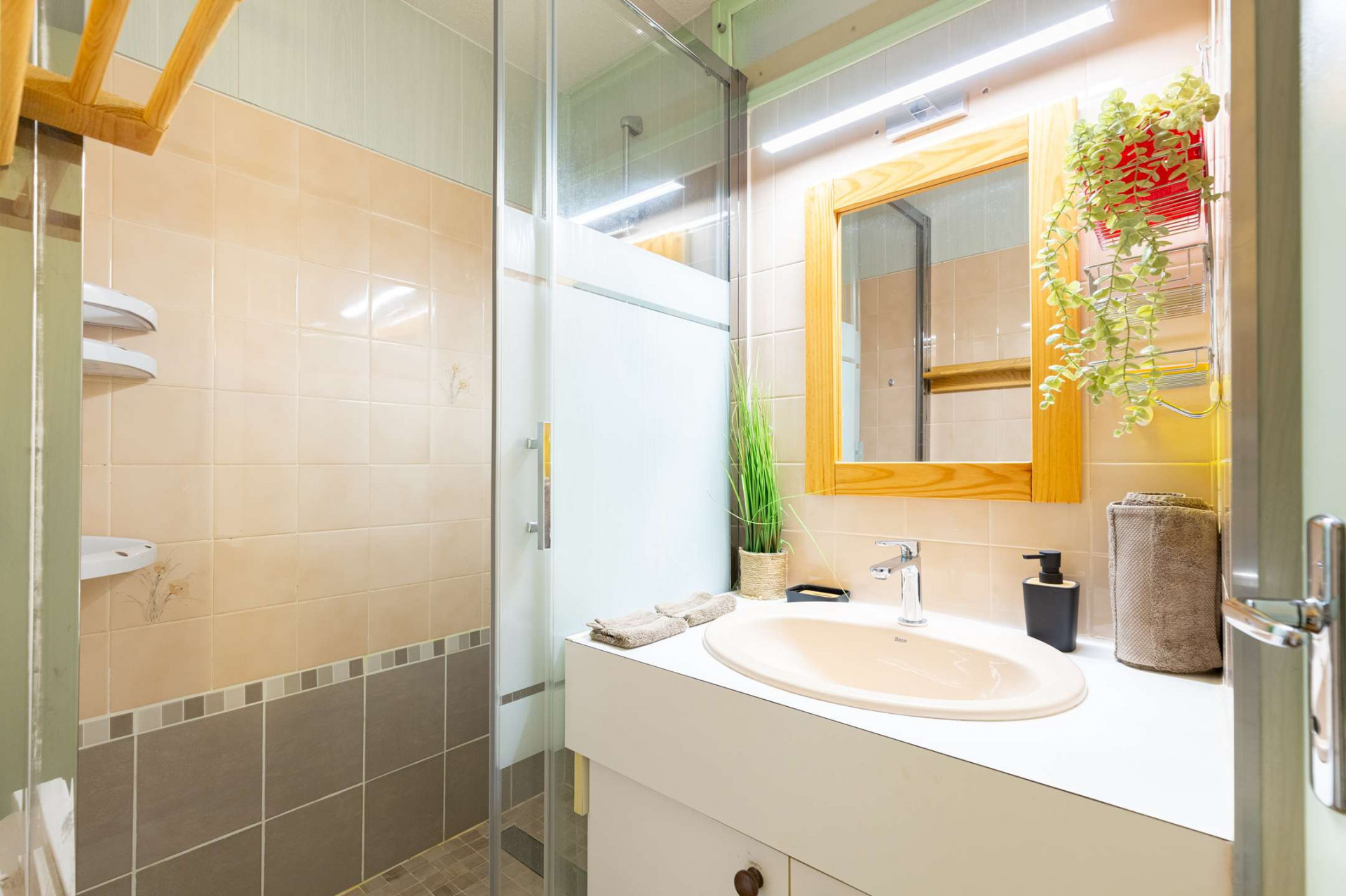 _clients_106517002_photos_621e_7671168 _clients_106517002_photos_621e_7671168