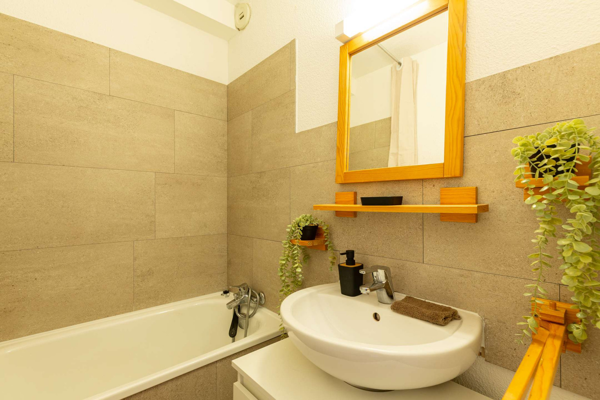 _clients_106517002_photos_649j_8446746 _clients_106517002_photos_649j_8446746