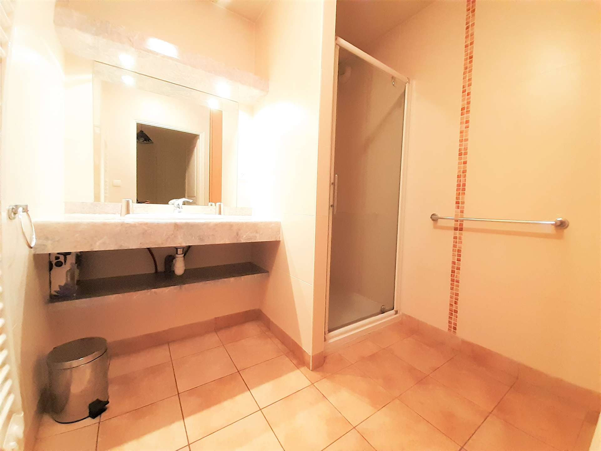 _clients_106517003_photos_382n_8663945