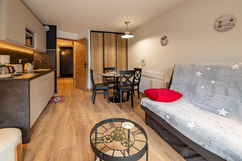 petv-appt203-13-7944194