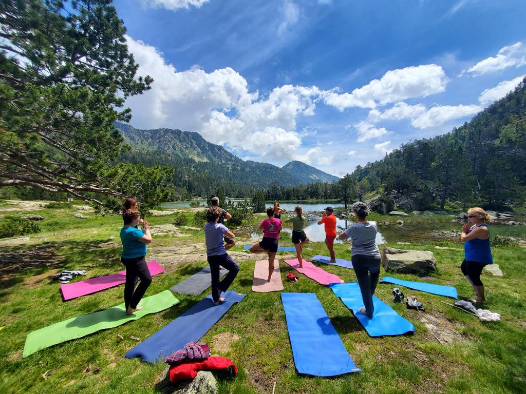 yoga-6682525