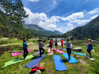 yoga-6682525