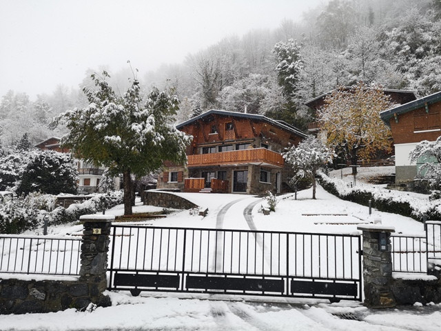 Cocoon Entrée Espeyrias web Cocoon Entrée Espeyrias web