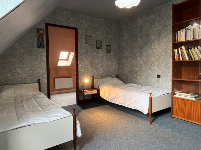 Indivision Prat chambre 5 Indivision Prat chambre 5