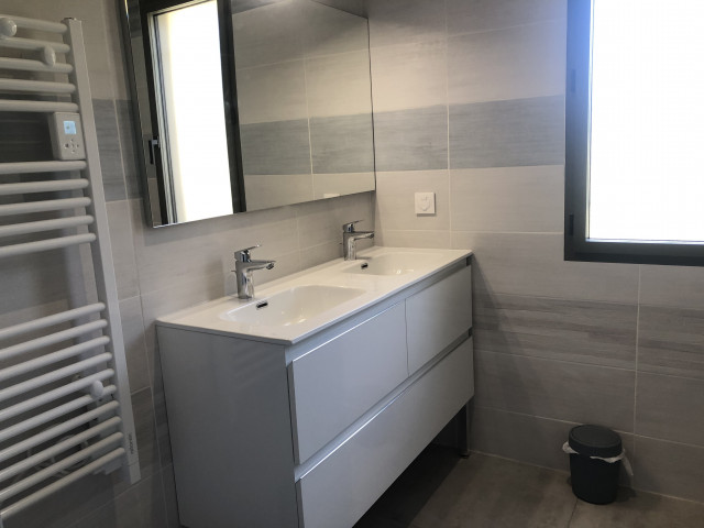 img-6005-6941792 img-6005-6941792