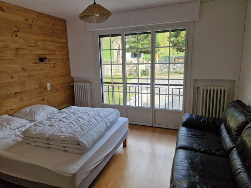 3 - Chambre 1 du bas avec canapé web