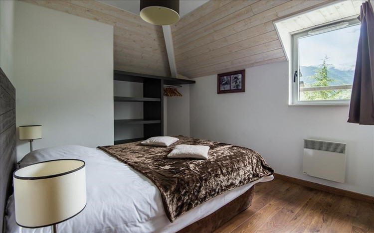 Photo 2 Photo 2