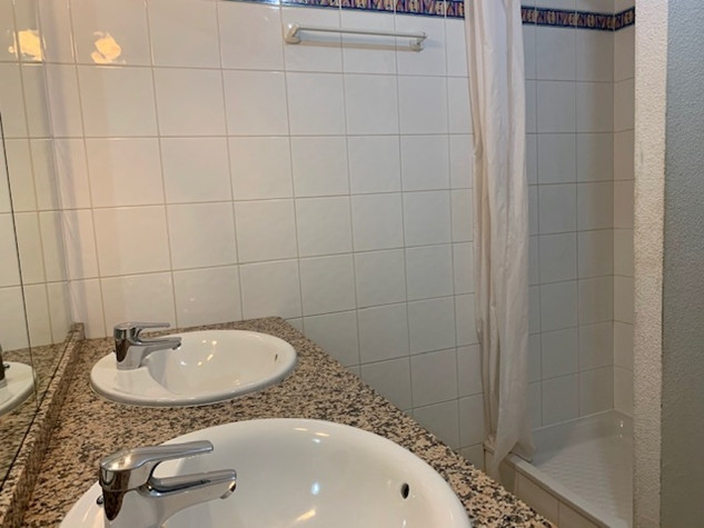 Photo 3 Photo 3