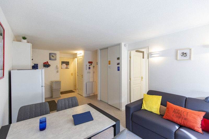 LOCATION_SAINTLARY_T2+_VILLAGE_HYPERCENTRE_GRANDT2_ETAGE1_WIFI_COSY_DESIGN_FAMILLE_COUPLE