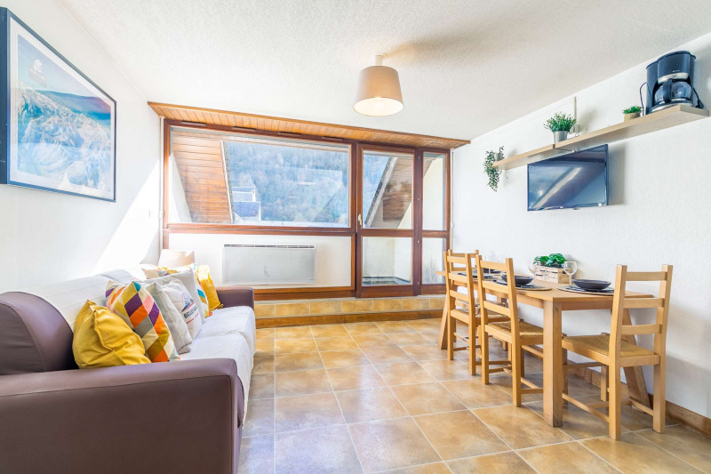 _clients_106517002_photos_107a_7976641