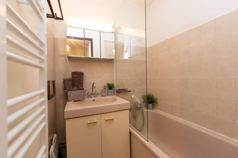 _clients_106517002_photos_344j_8444277