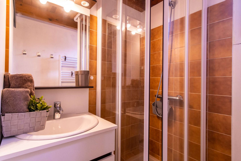 _clients_106517002_photos_453e_8149024 _clients_106517002_photos_453e_8149024