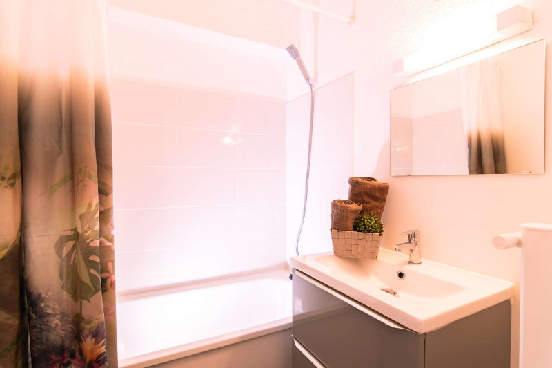 _clients_106517002_photos_470i_8690811