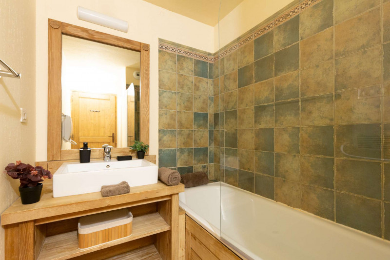 _clients_106517002_photos_480i_8391057