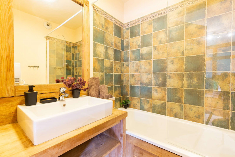 _clients_106517002_photos_494j_7244538