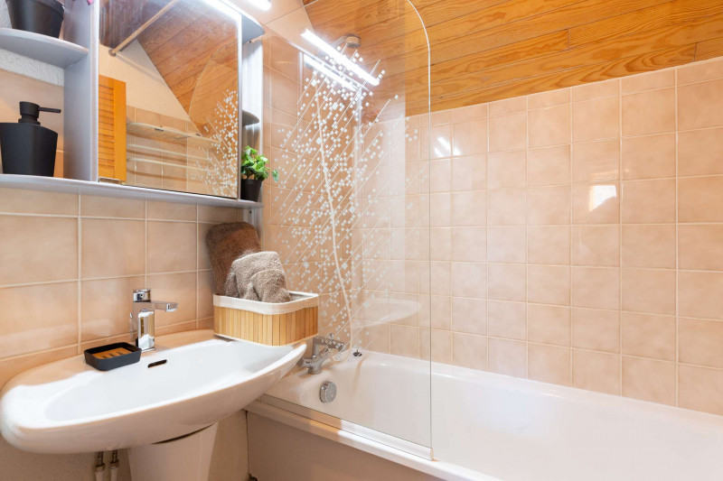 _clients_106517002_photos_582f_8415987