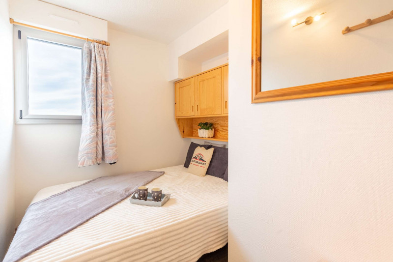 _clients_106517002_photos_588f_7760476