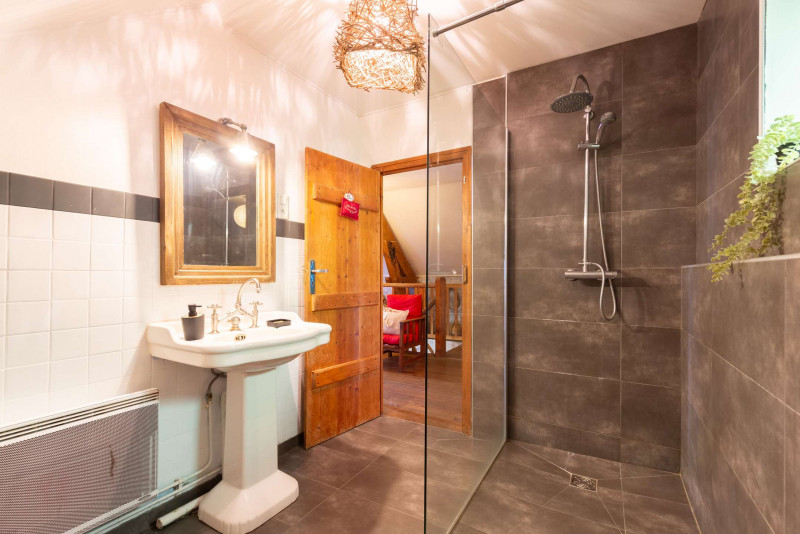 _clients_106517002_photos_603f_8380176 _clients_106517002_photos_603f_8380176