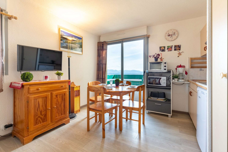 _clients_106517002_photos_608a_7979701