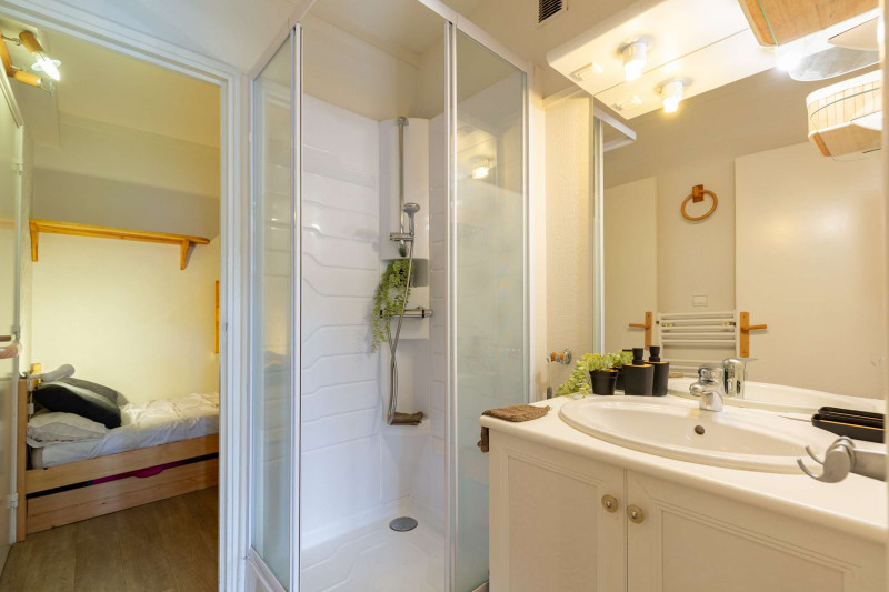 _clients_106517002_photos_640j_8566725