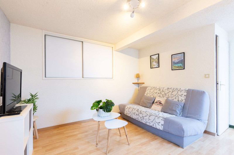 _clients_106517002_photos_647d_7895007 _clients_106517002_photos_647d_7895007