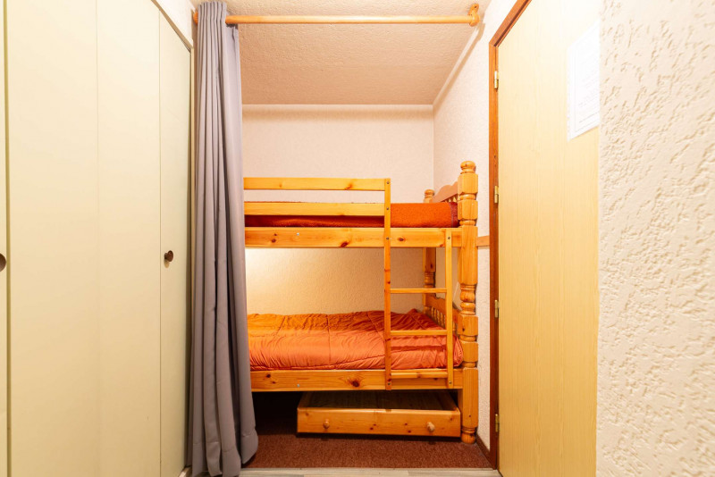 _clients_106517002_photos_647j_8114363