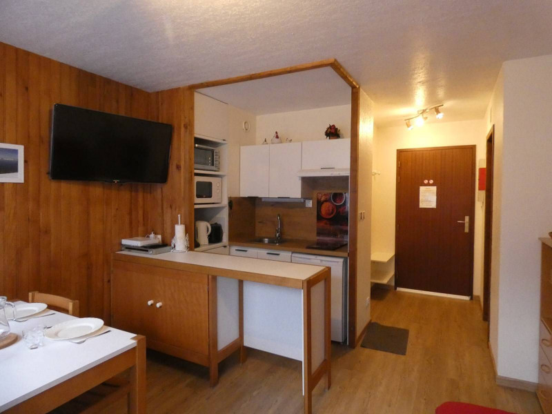 _clients_106517003_photos_717j_7859204